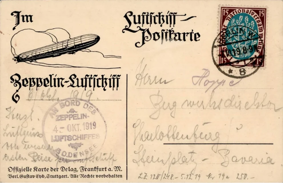 Zeppelinpost: Eine Luftschiff-Postkarte mit handschriftlichem Text und Poststempeln